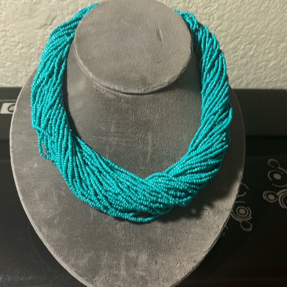 For That Unforgettable Pop Of Color - image 1